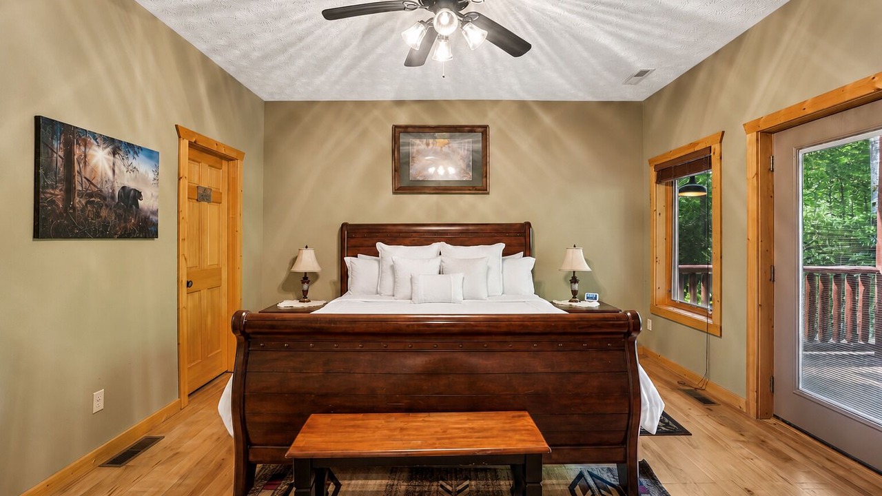 Photo of Bedroom in Pittman Center
