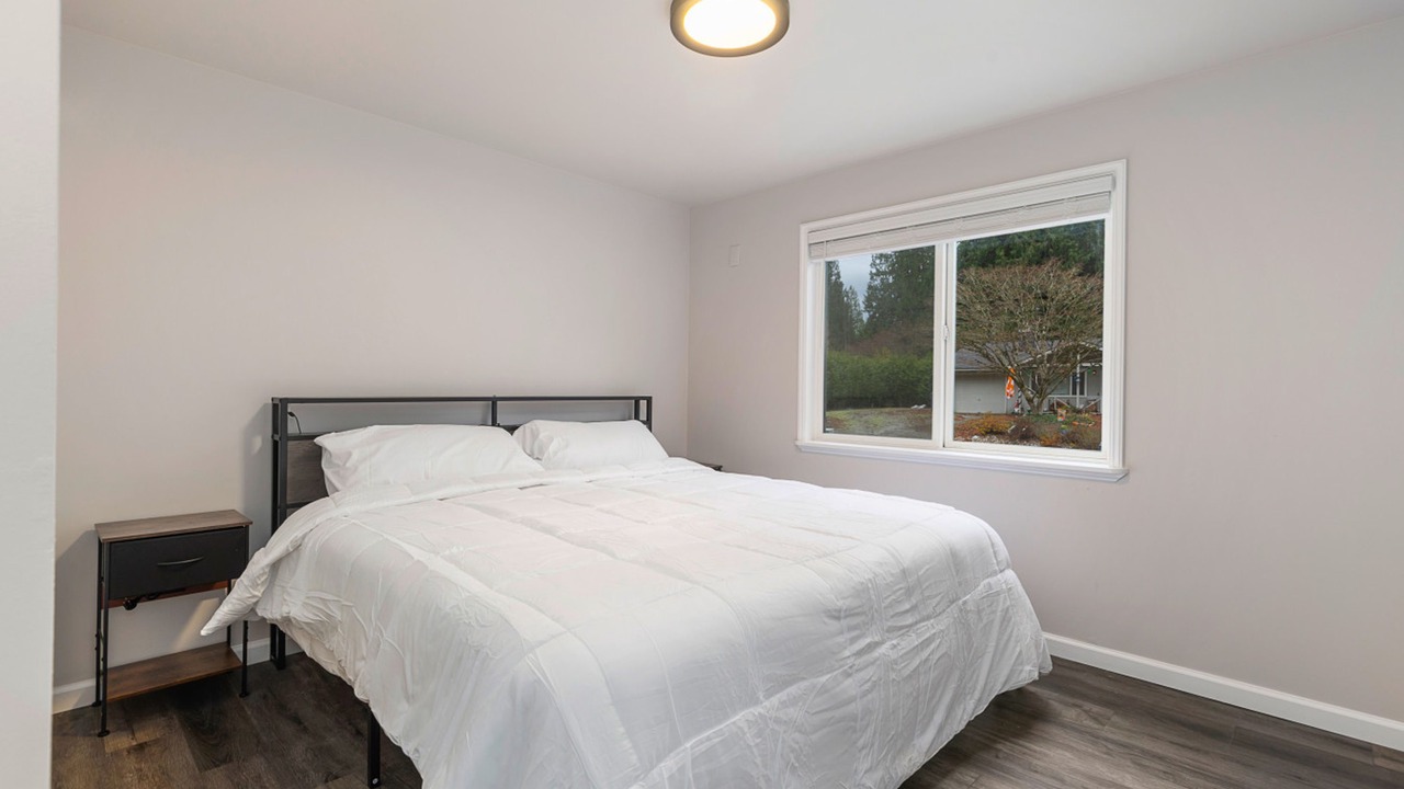 Photo of Bedroom in North Creek
