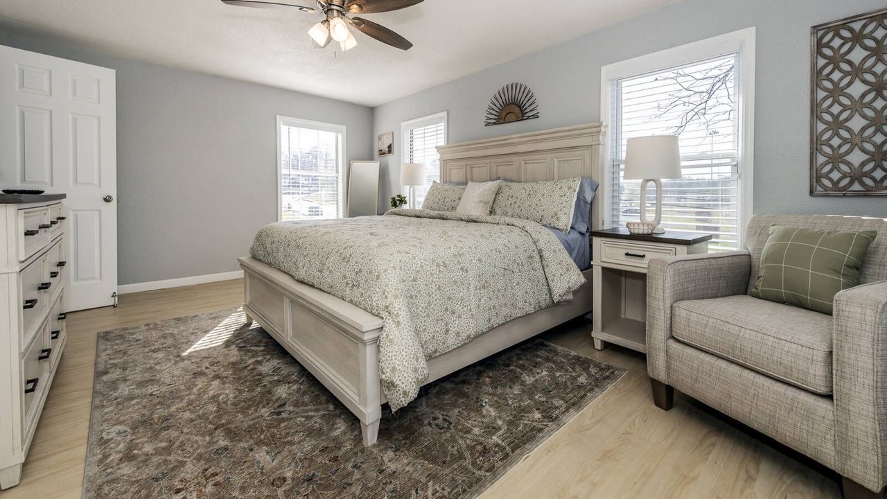 Photo of Bedroom in Maryville
