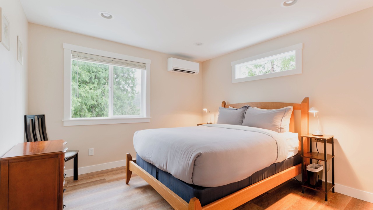 Photo of Bedroom in May Creek