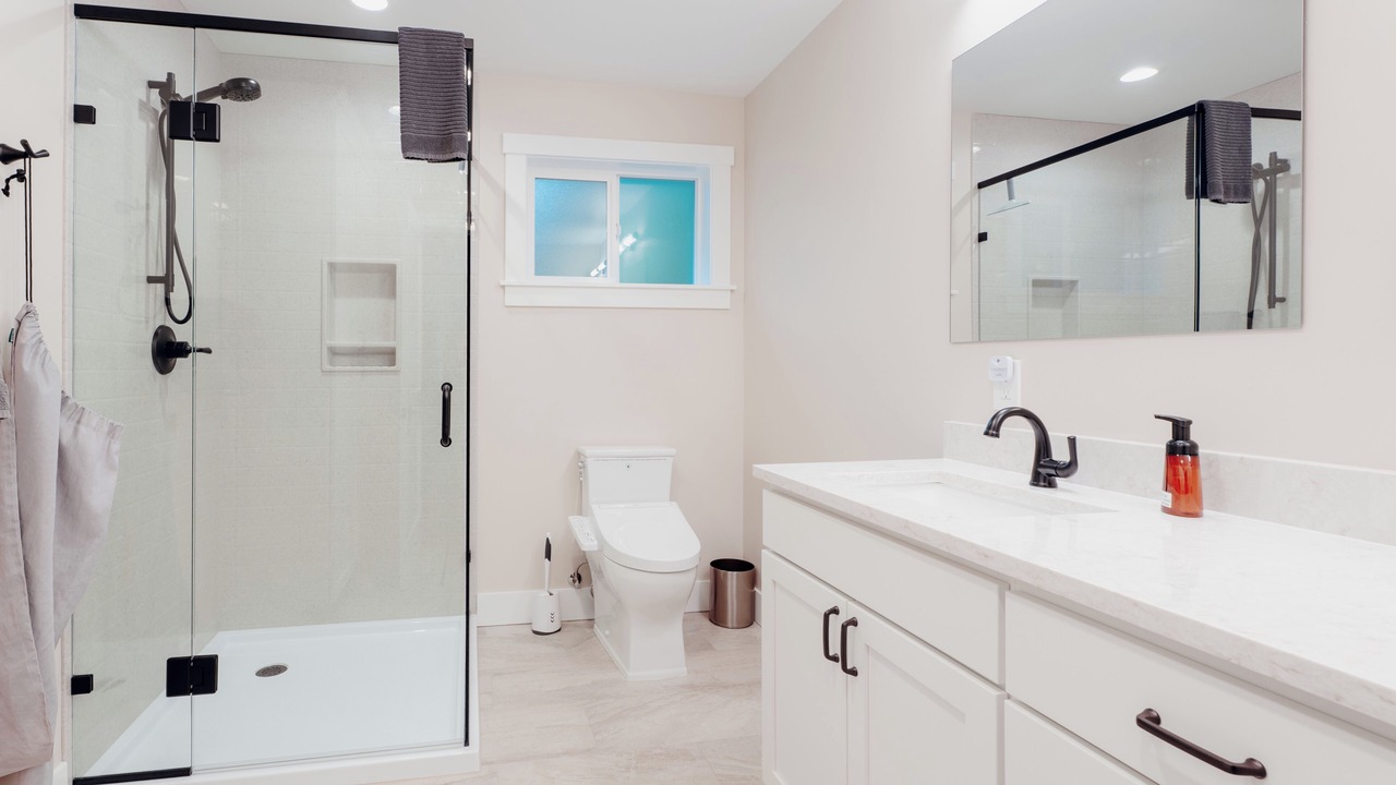 Photo of Bathroom in May Creek