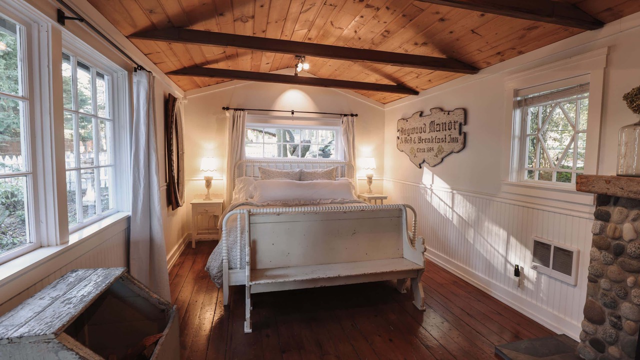 Photo of Bedroom in Coupeville