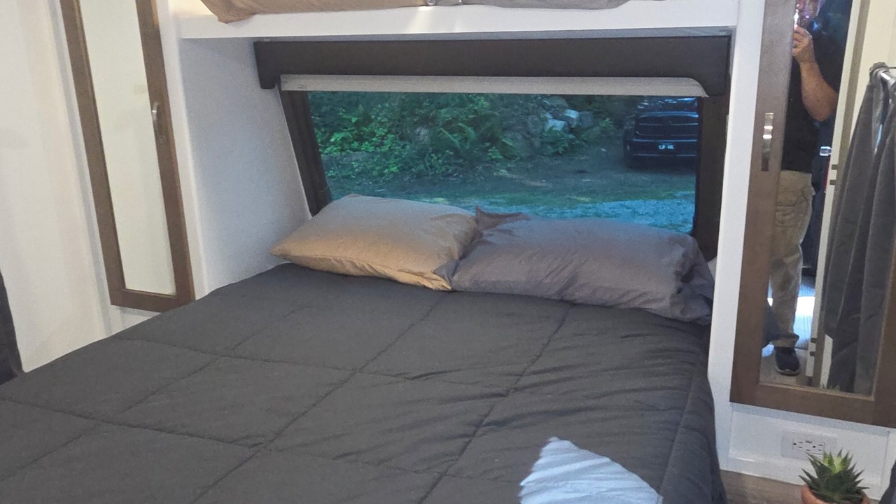 Photo of Bedroom in May Creek