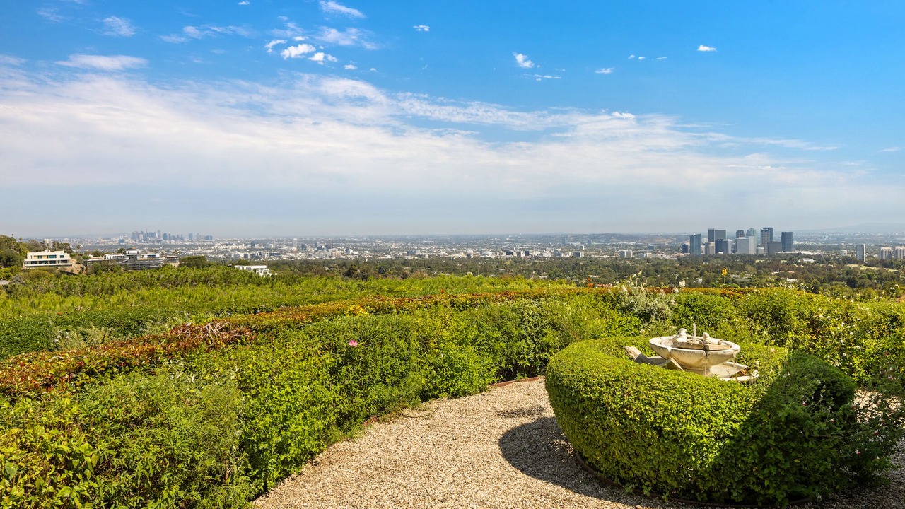 Photo of Outdoor in Beverly Glen