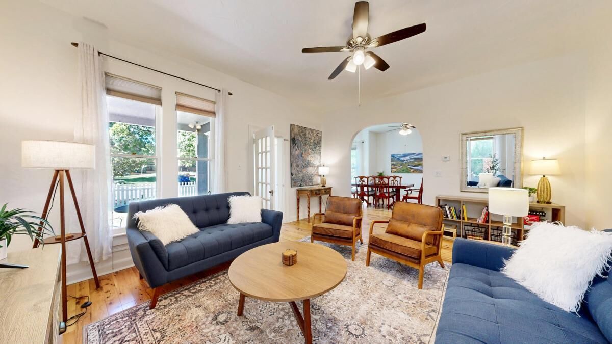 Photo of Livingroom in Old Town