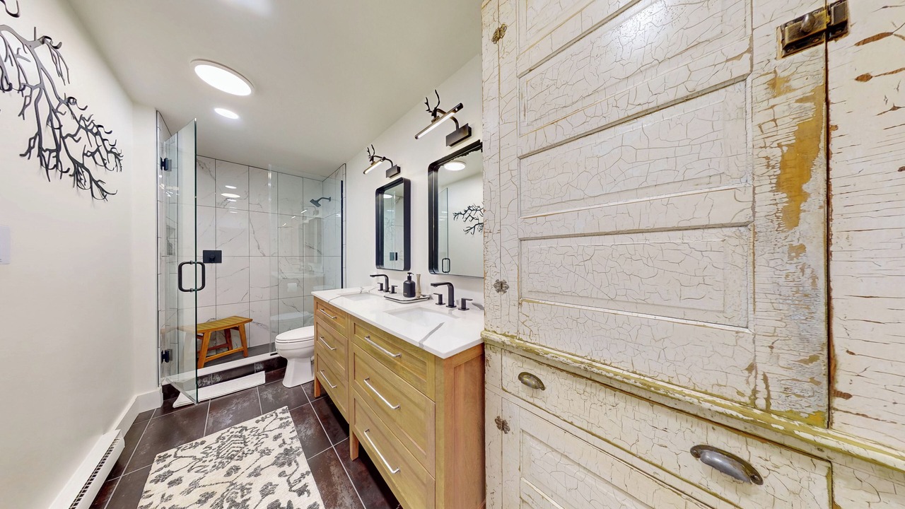 Photo of Bathroom in Craneridge