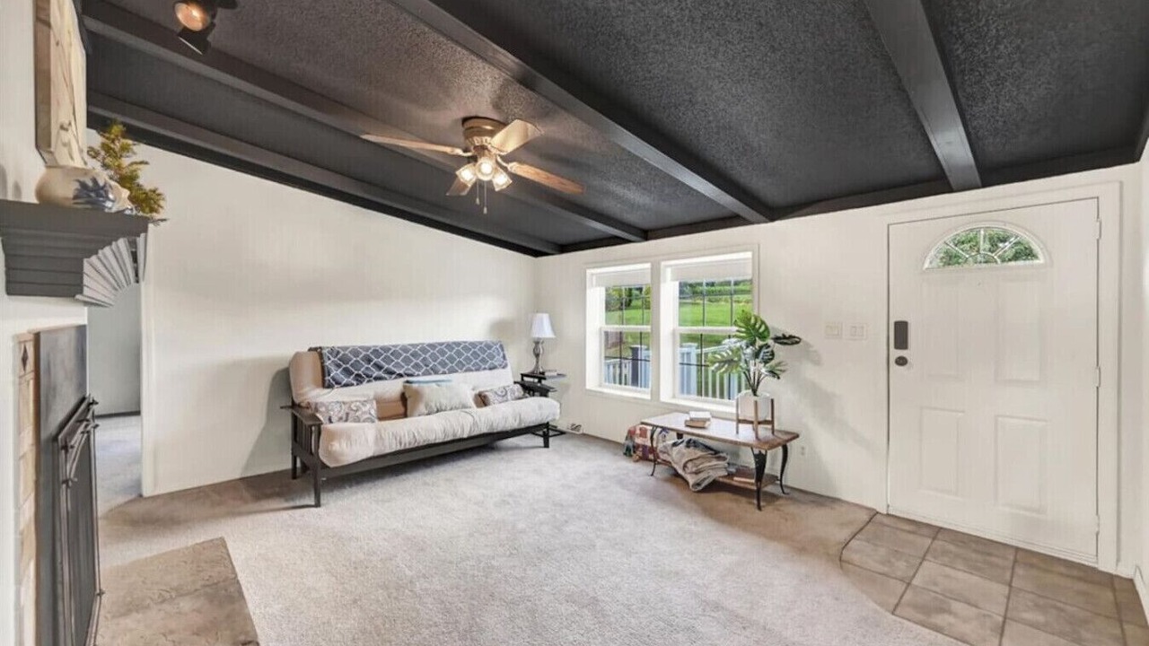 Photo of Livingroom in Airville