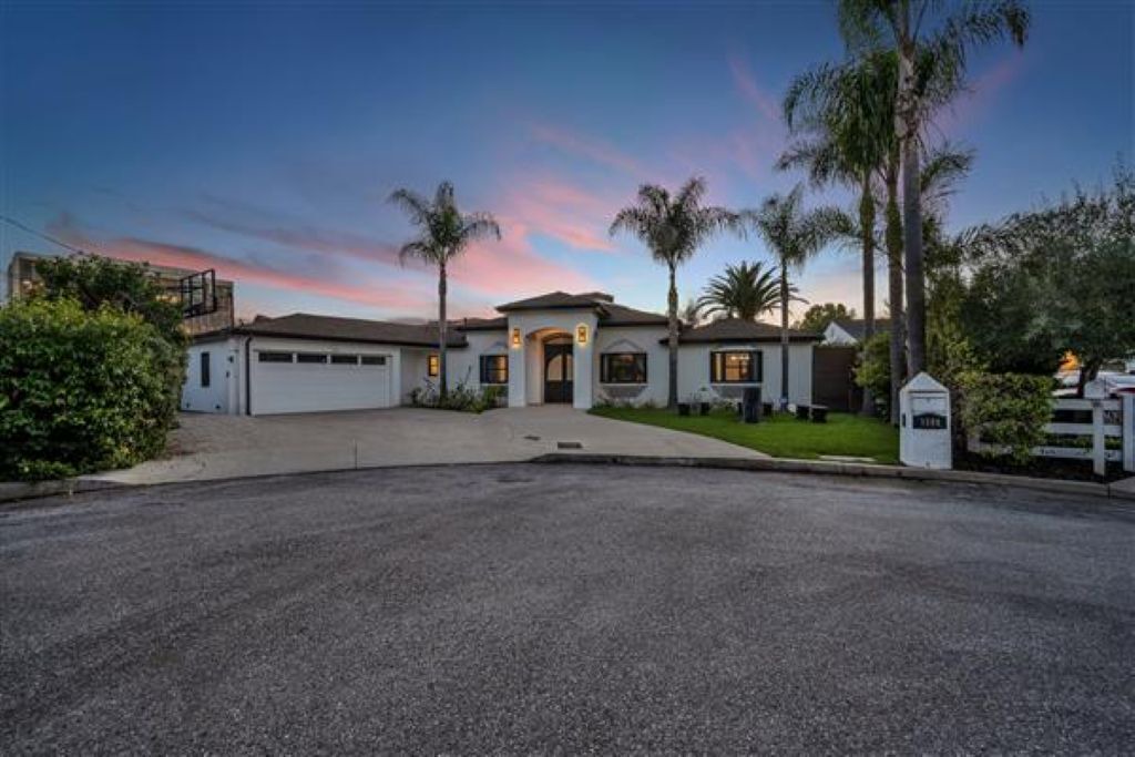 Photo of Outdoor in Sawtelle