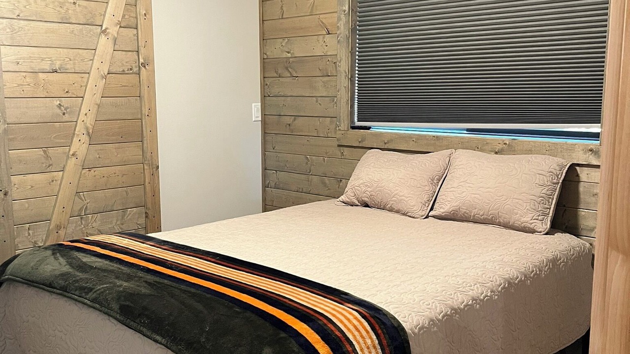 Photo of Bedroom in Willamina