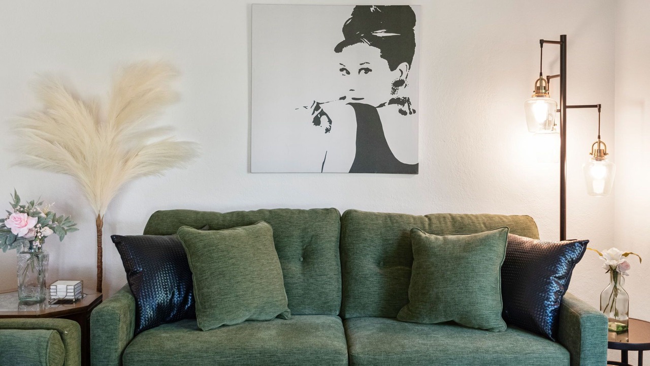 Photo of Livingroom in Bel Aire
