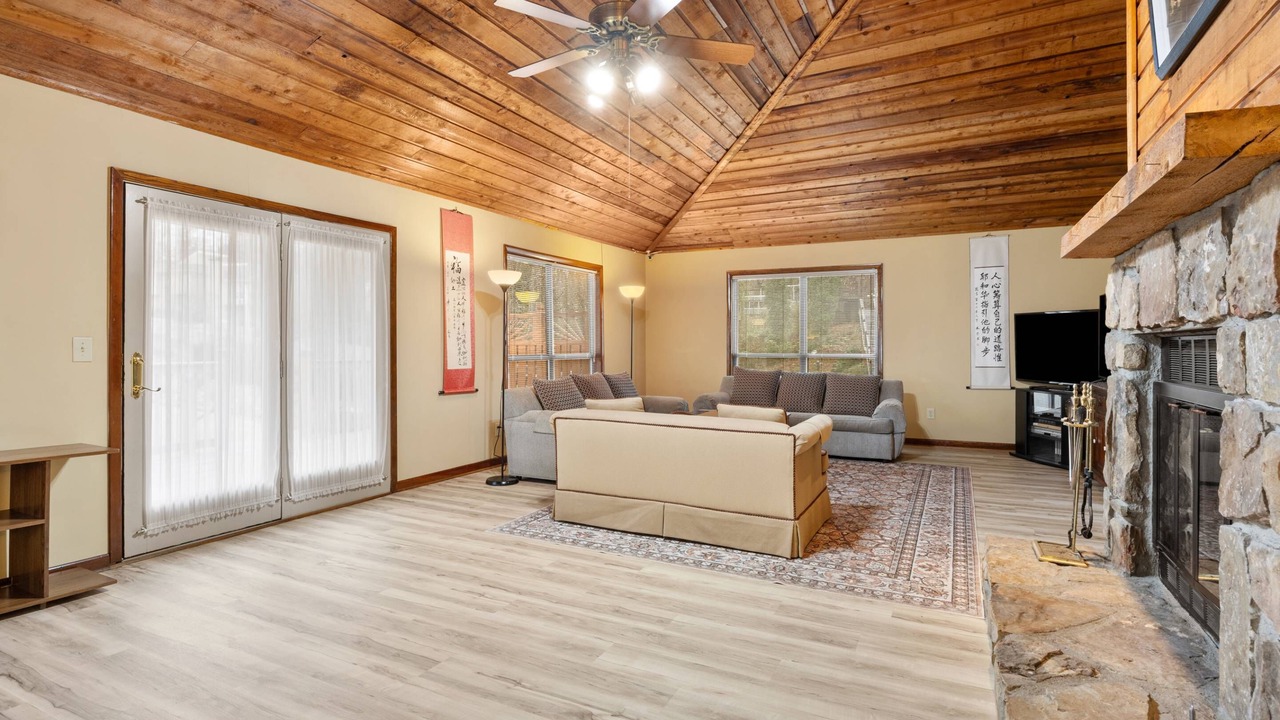 Photo of Livingroom in East Cobb