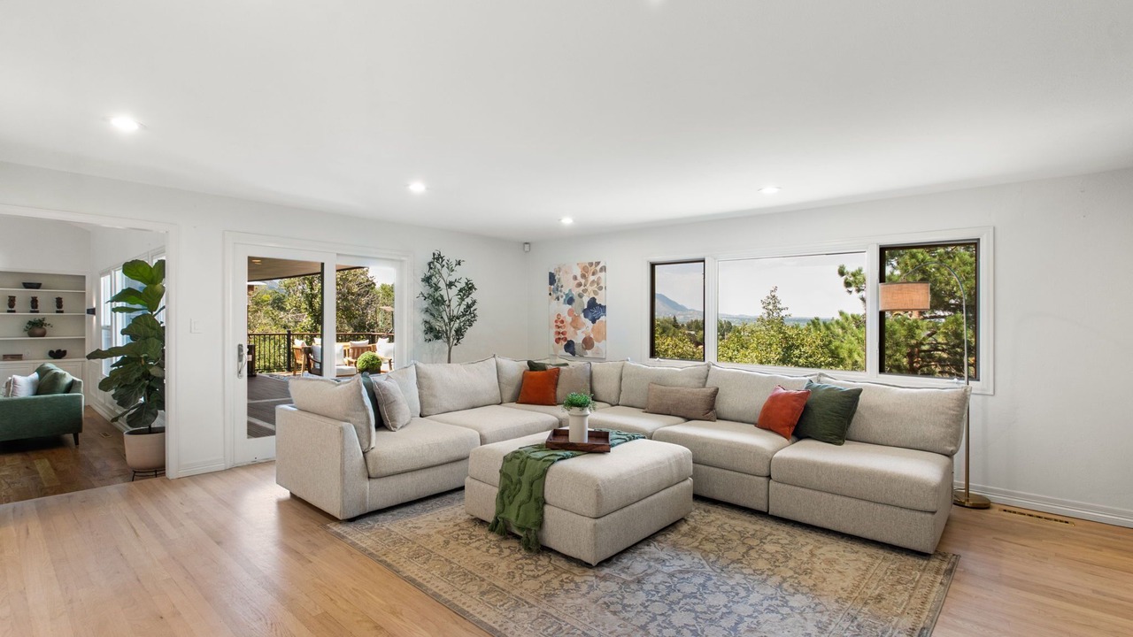 Photo of Livingroom in Skyway