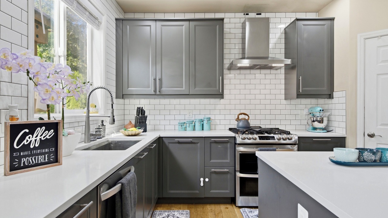 Photo of Kitchen in Paine Field-Lake Stickney