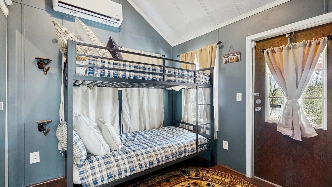 Photo of Bedroom in Gerton