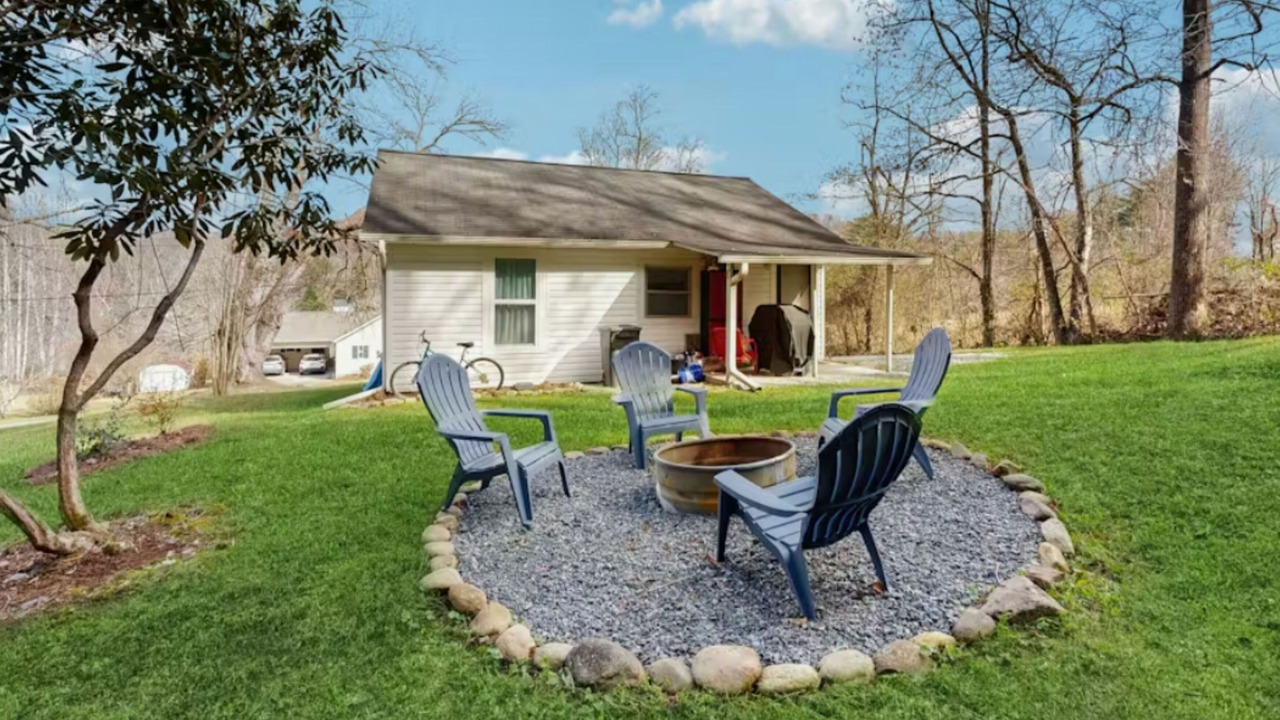 Photo of Outdoor in Hendersonville