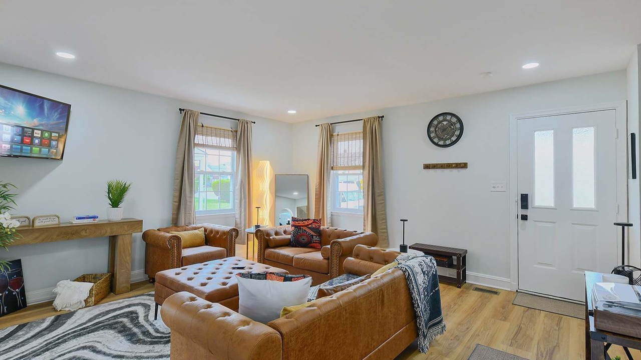Photo of Livingroom in New Northwood
