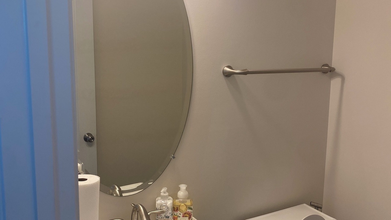 Photo of Bathroom in National Harbor