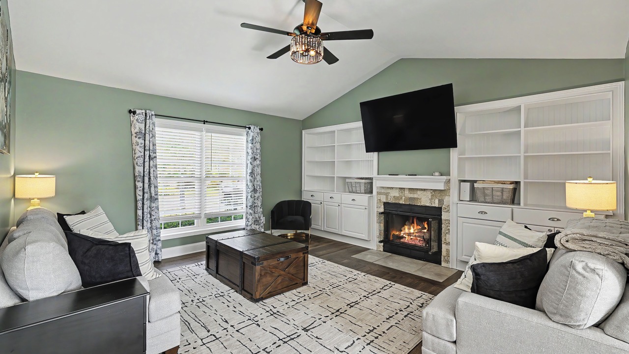 Photo of Livingroom in Saratoga Springs