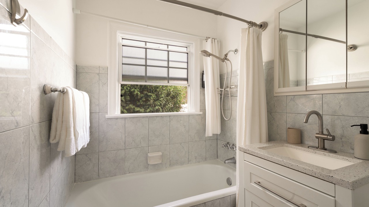 Photo of Bathroom in Los Angeles