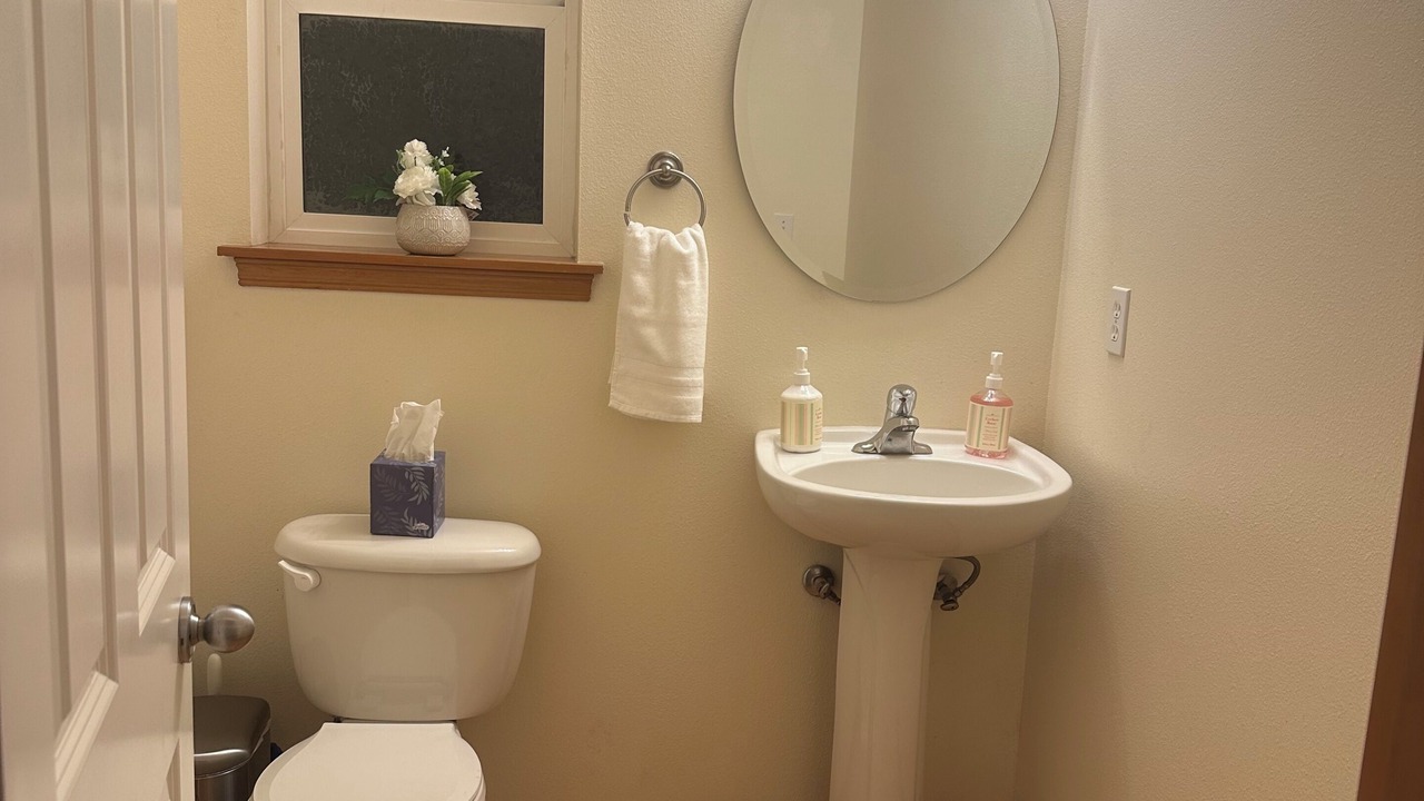 Photo of Bathroom in Paine Field-Lake Stickney