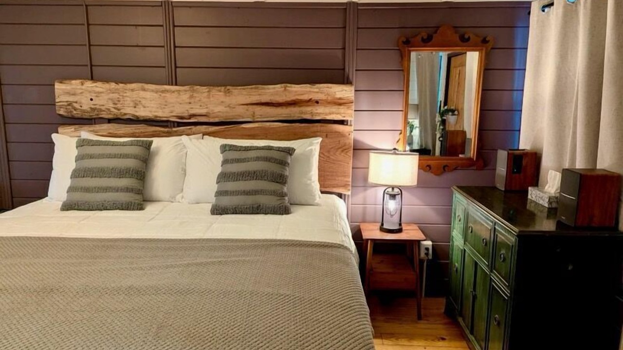 Photo of Bedroom in Laurel Ridge