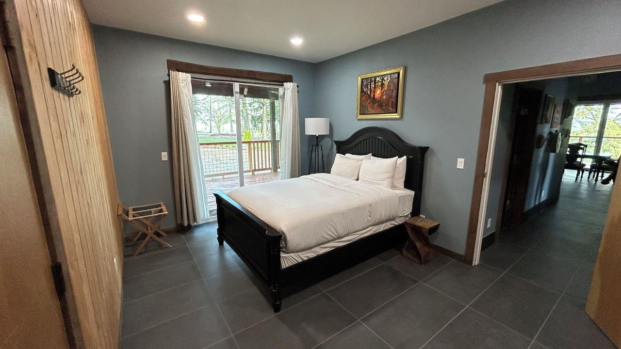 Photo of Bedroom in Hillsboro
