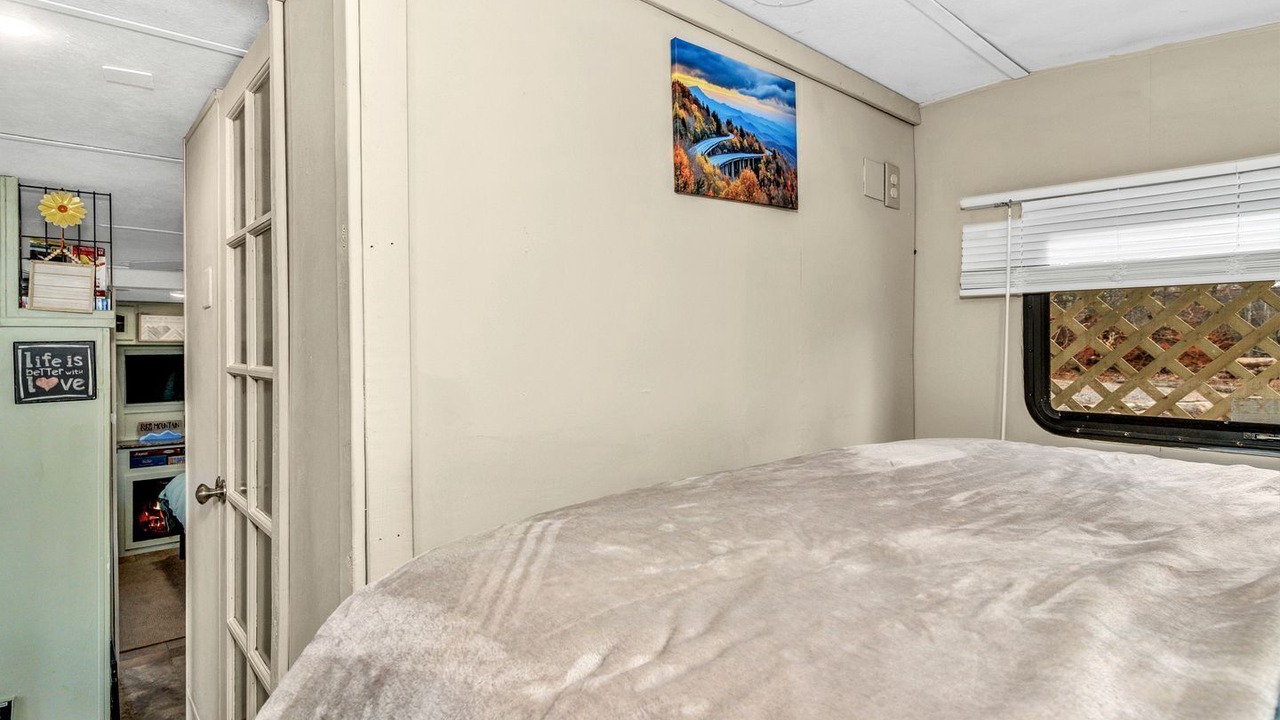 Photo of Bedroom in Old Fort