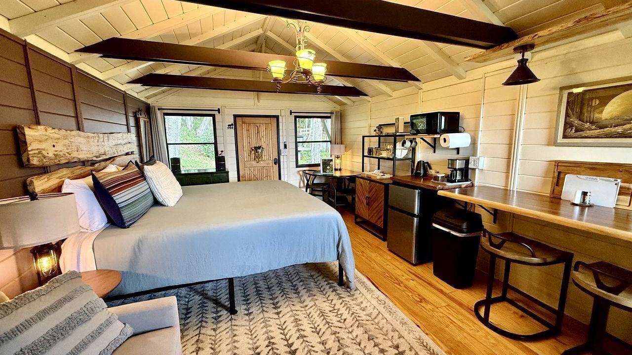 Photo of Bedroom in Laurel Ridge