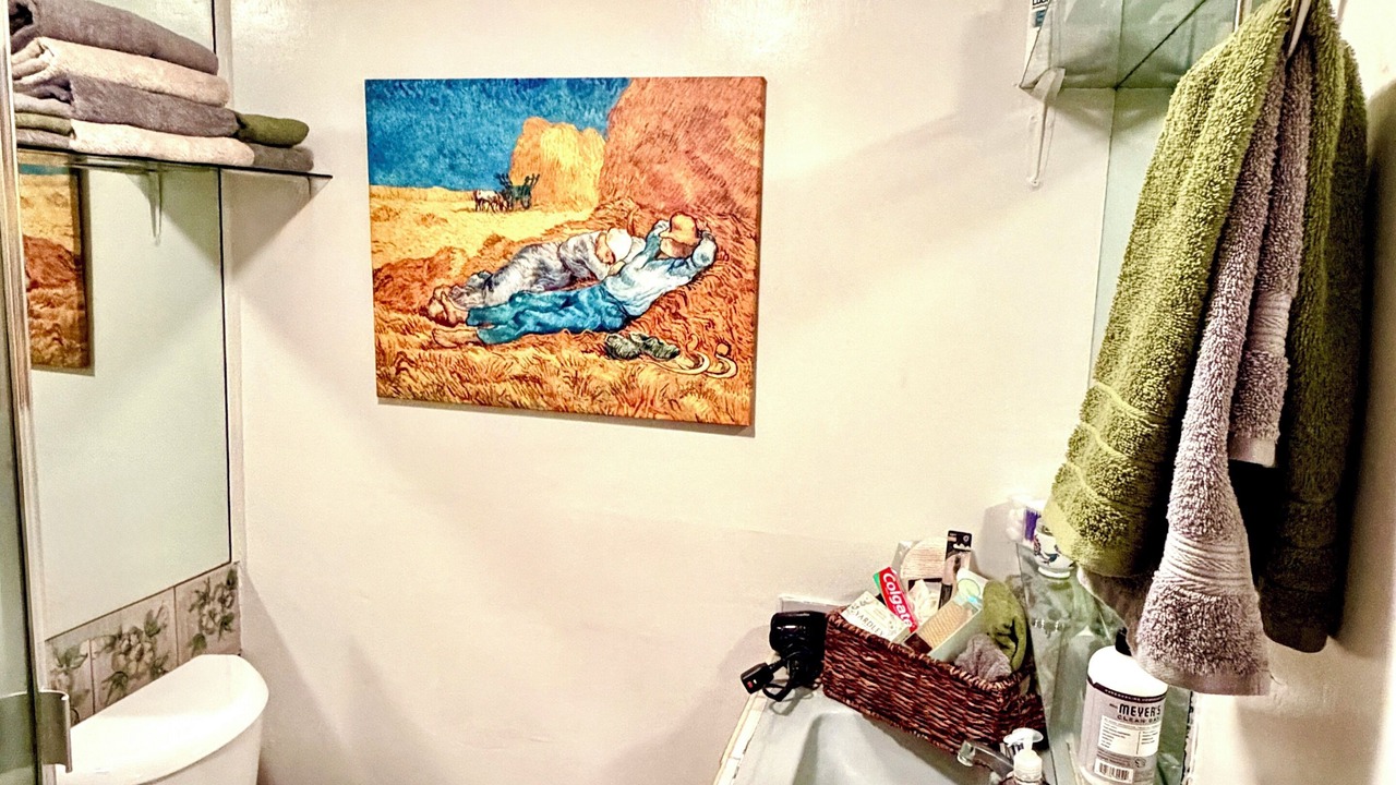 Photo of Bathroom in Beachwood Canyon