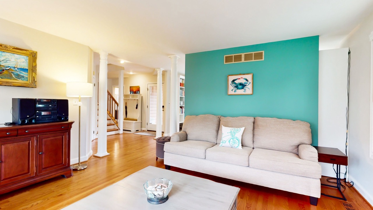 Photo of Livingroom in Arundel on the Bay