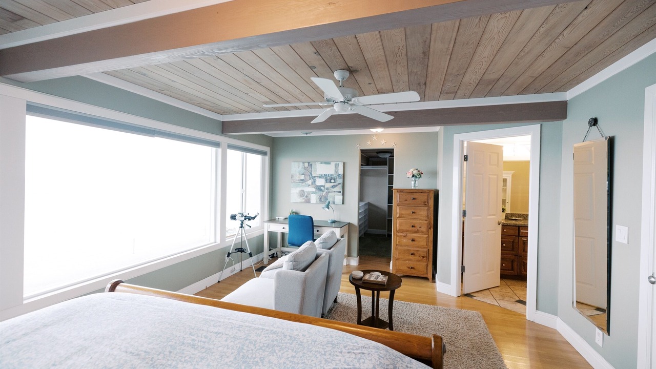 Photo of Bedroom in Oak Harbor