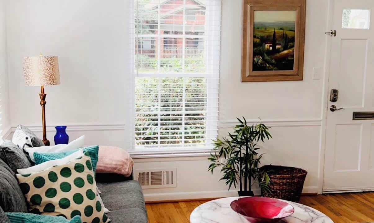 Photo of Livingroom in Piedmont Heights