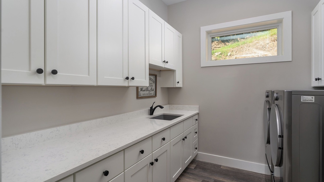 Photo of Bedroom in Laurel Ridge