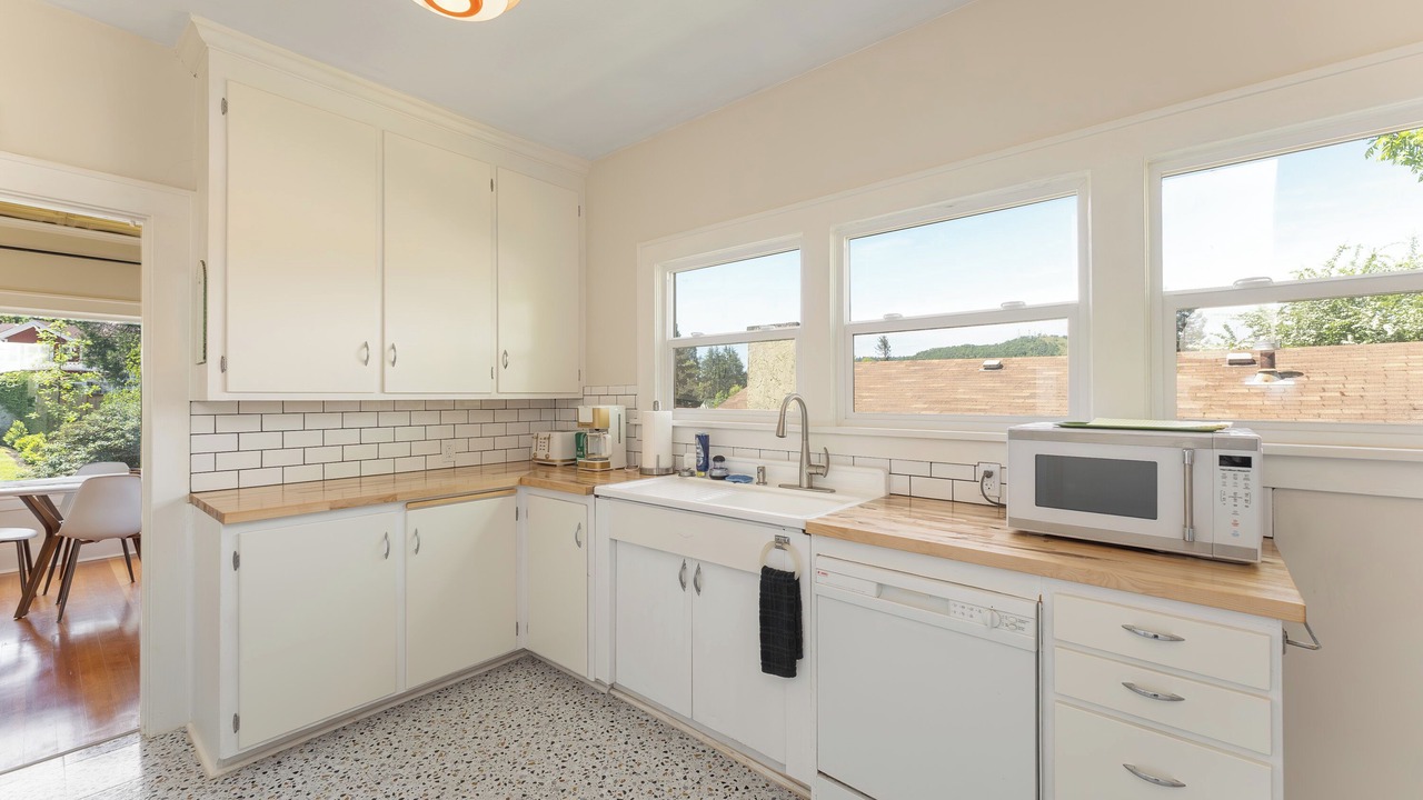 Photo of Kitchen in Roseburg