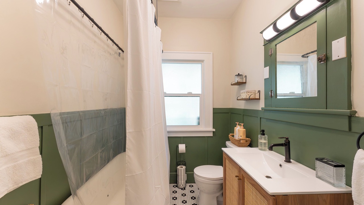 Photo of Bathroom in Roseburg