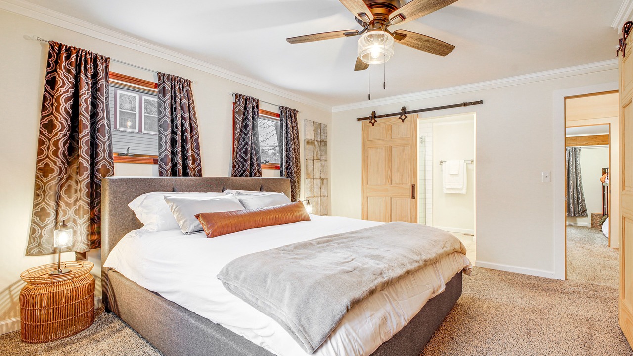 Photo of Bedroom in Warrensburg
