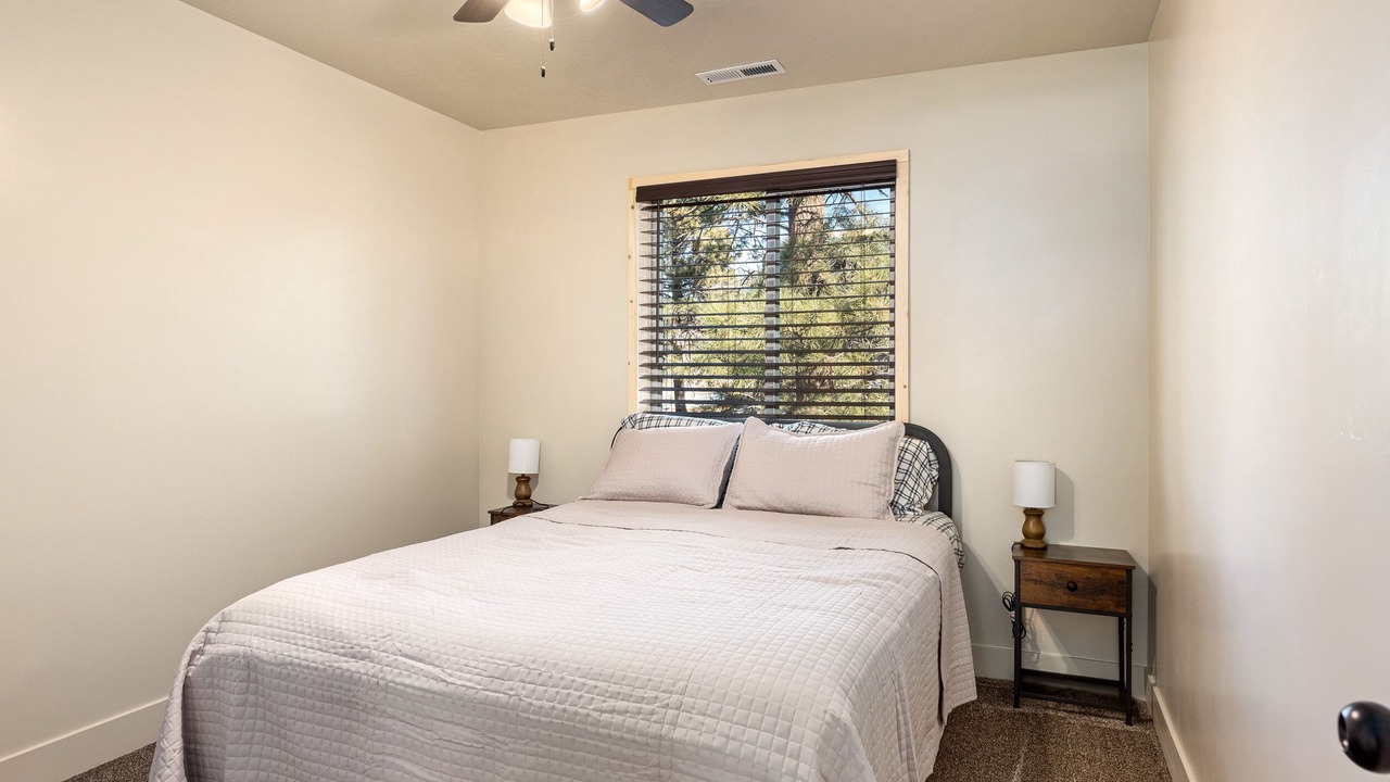 Photo of Bedroom in Mammoth Creek