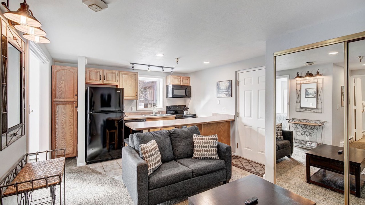Photo of Livingroom in Four O'Clock