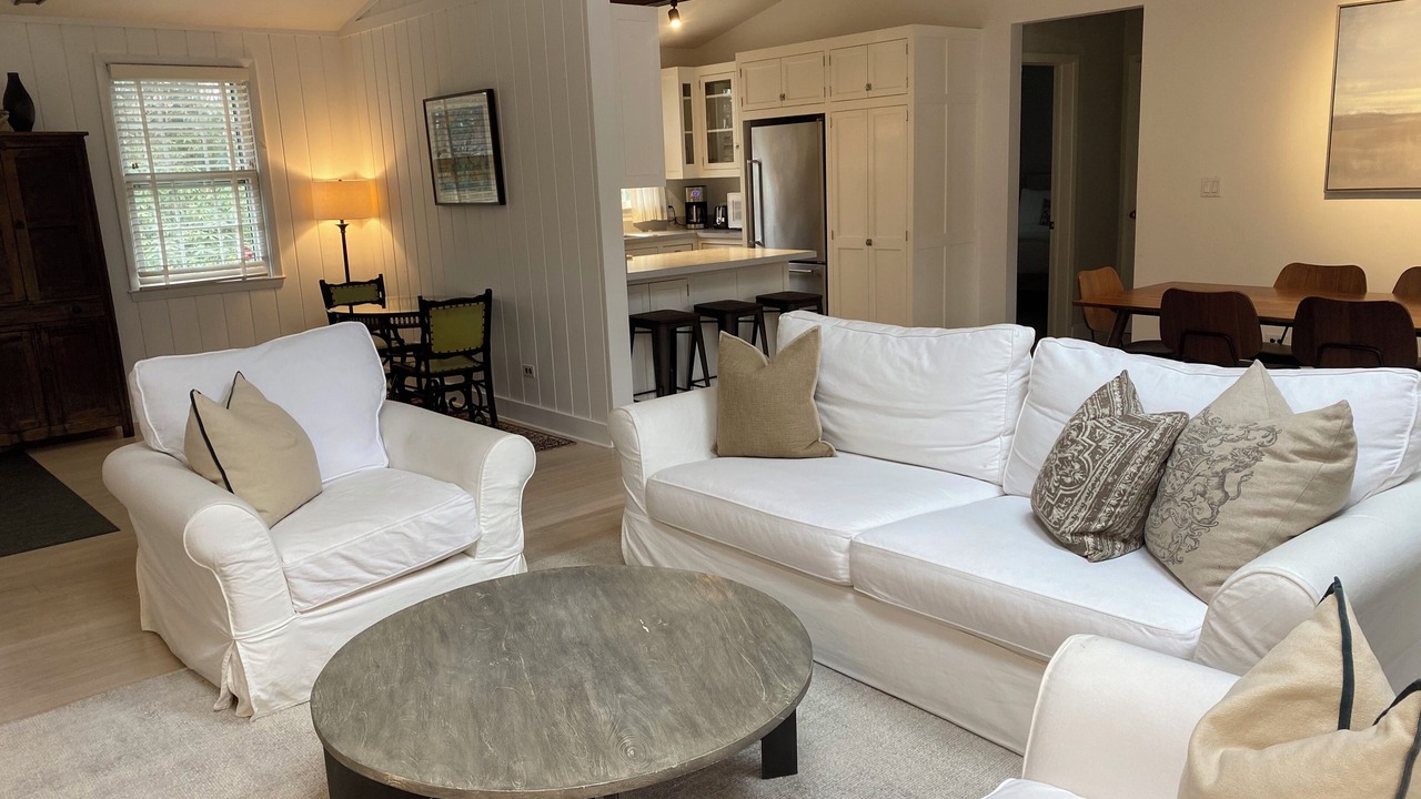 Photo of Livingroom in Wainscott