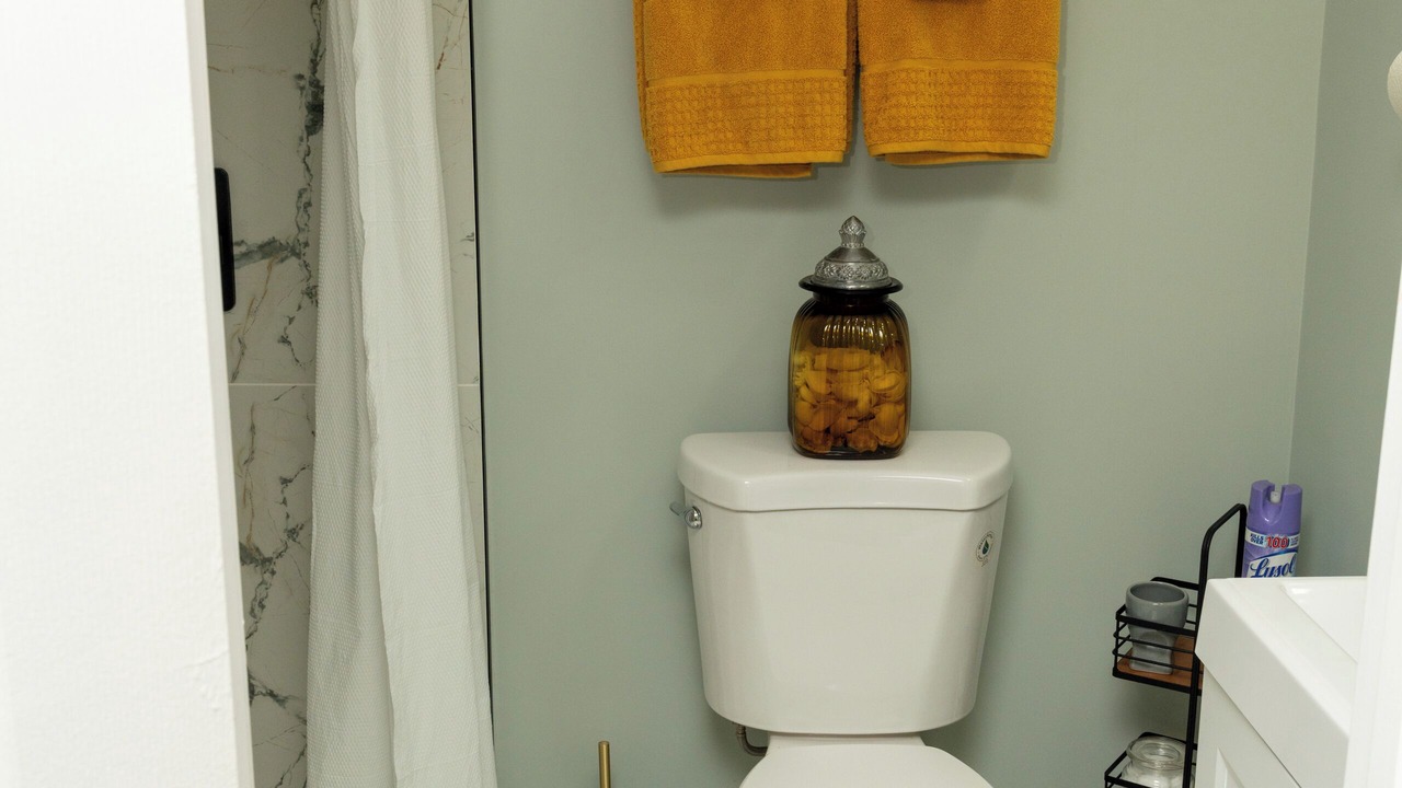 Photo of Bathroom in Coral Hills