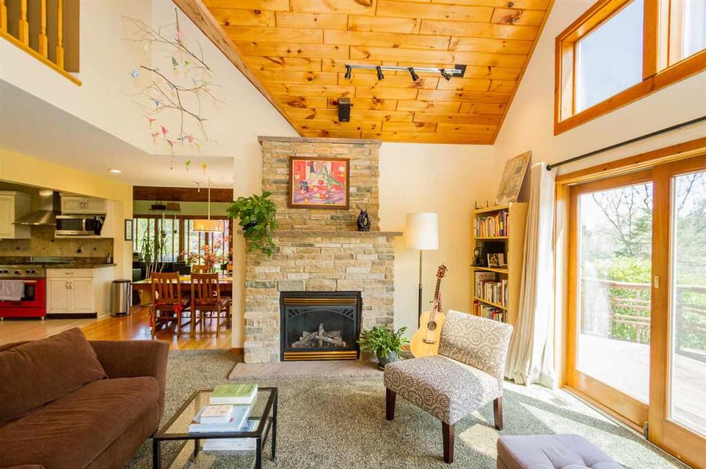 Photo of Livingroom in Schuylerville