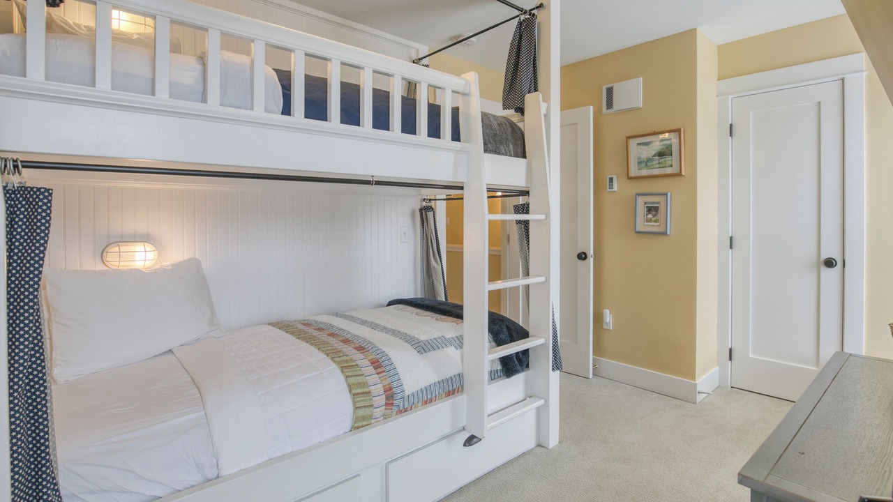Photo of Bedroom in Seabrook