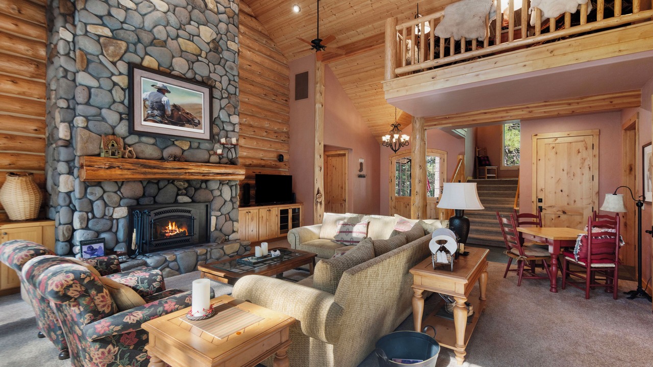 Photo of Bedroom in Black Butte Ranch