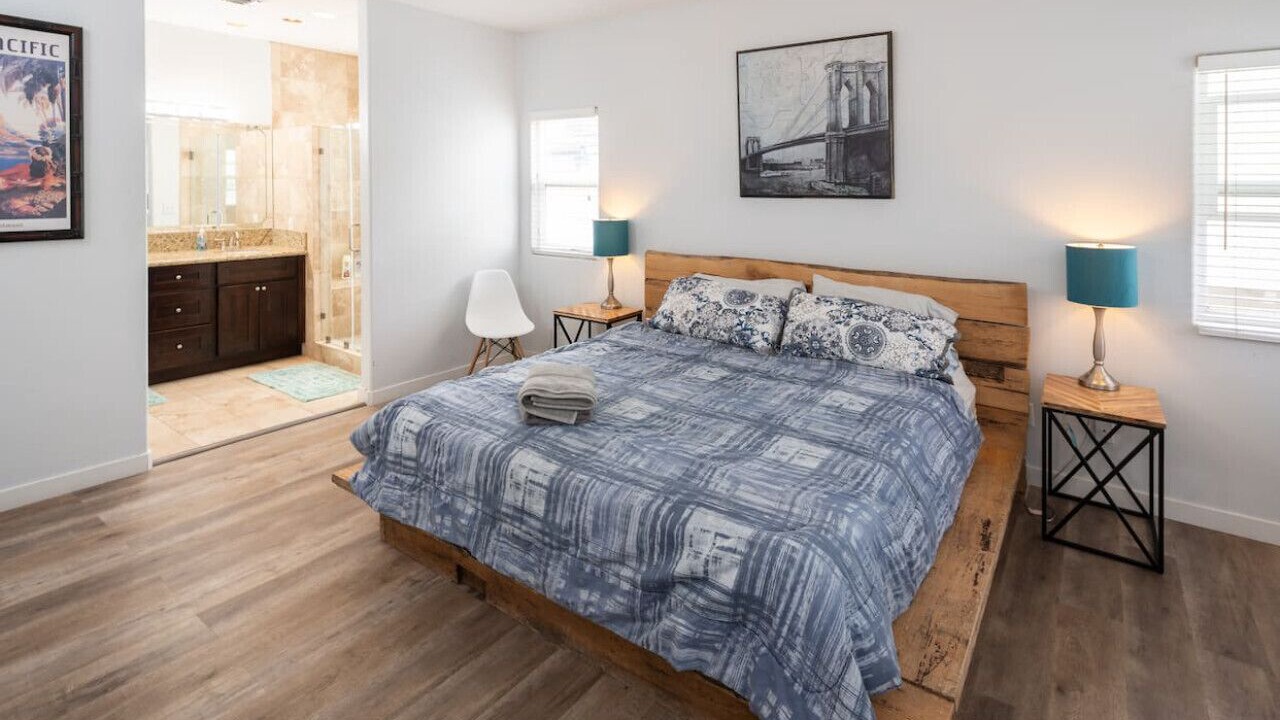 Photo of Bedroom in Marina Peninsula