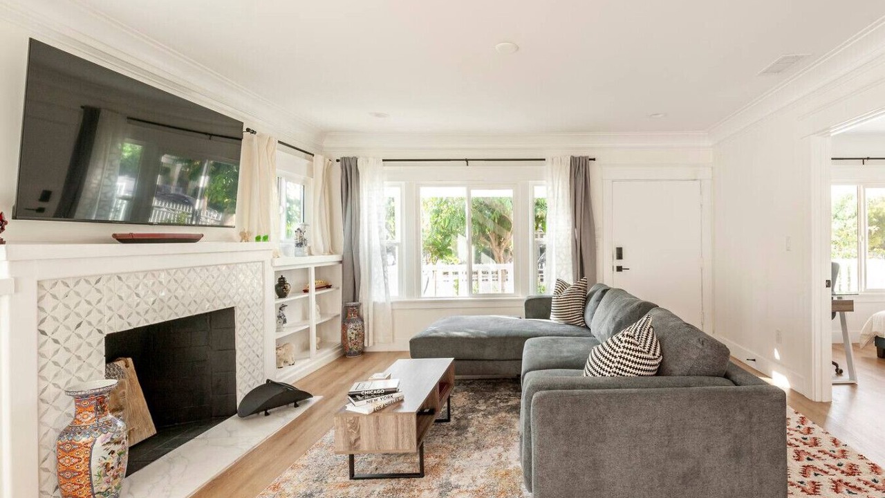 Photo of Livingroom in East Hollywood