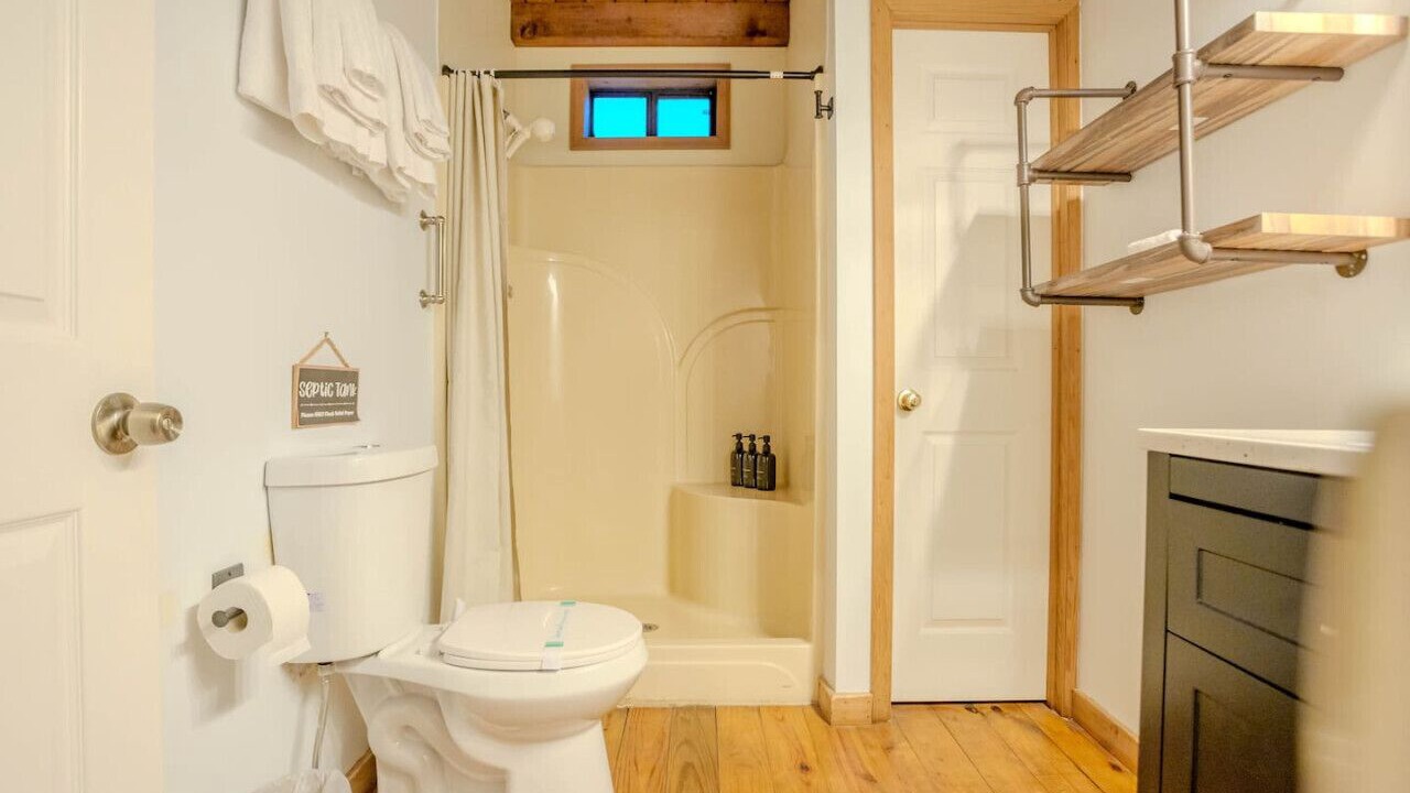 Photo of Bathroom in Blairsville