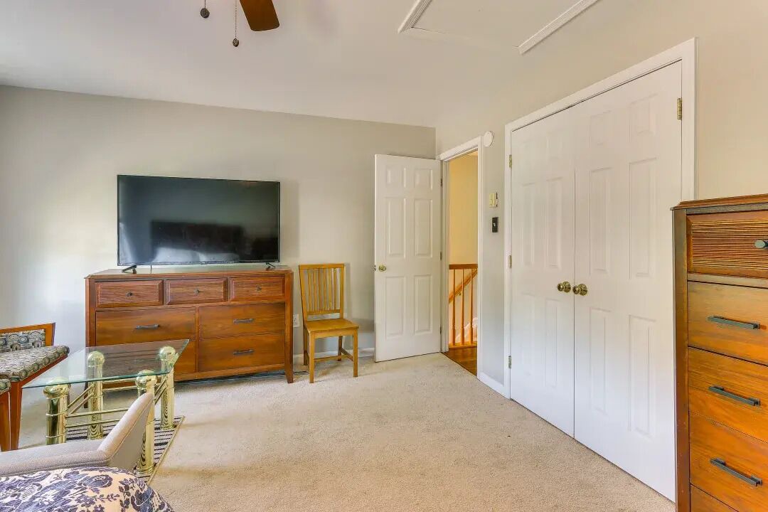 Photo of Livingroom in Point of Rocks