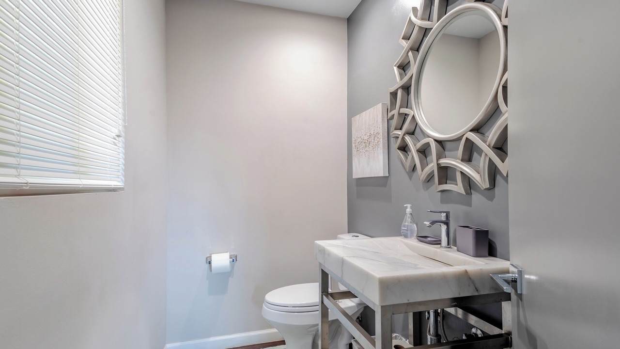 Photo of Bathroom in Beverly Glen