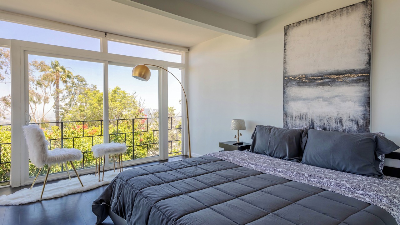 Photo of Bedroom in Beverly Glen