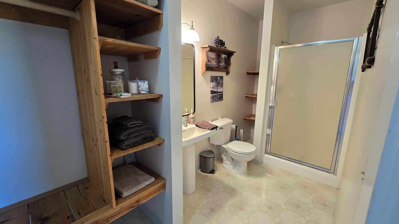 Photo of Bathroom in Crooked River Ranch